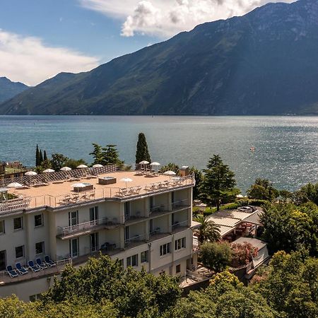 Hotel Sogno Del Benaco Лімоне-суль-Гарда Екстер'єр фото