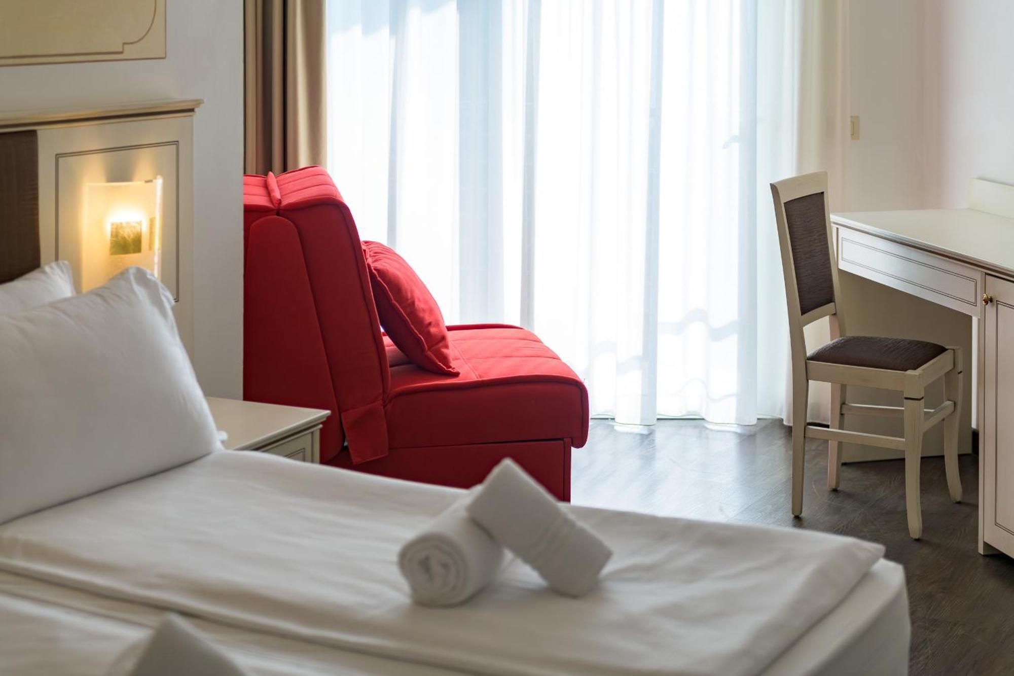 Hotel Sogno Del Benaco Лімоне-суль-Гарда Екстер'єр фото