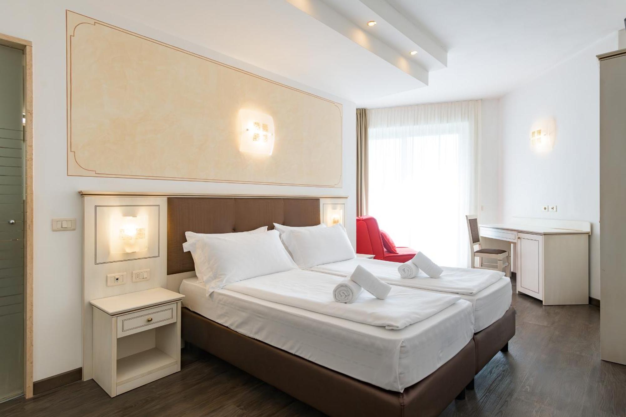 Hotel Sogno Del Benaco Лімоне-суль-Гарда Екстер'єр фото