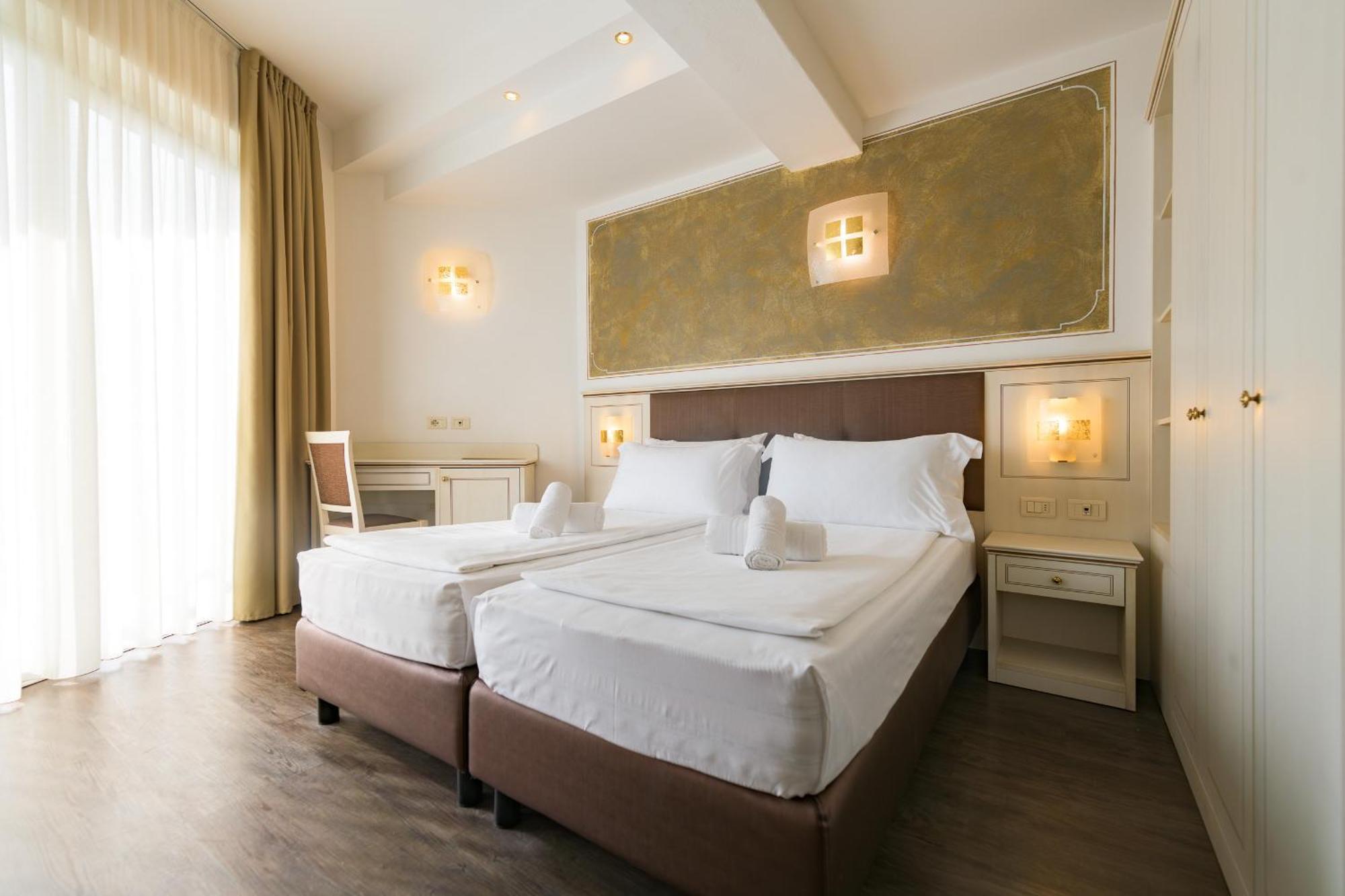 Hotel Sogno Del Benaco Лімоне-суль-Гарда Екстер'єр фото