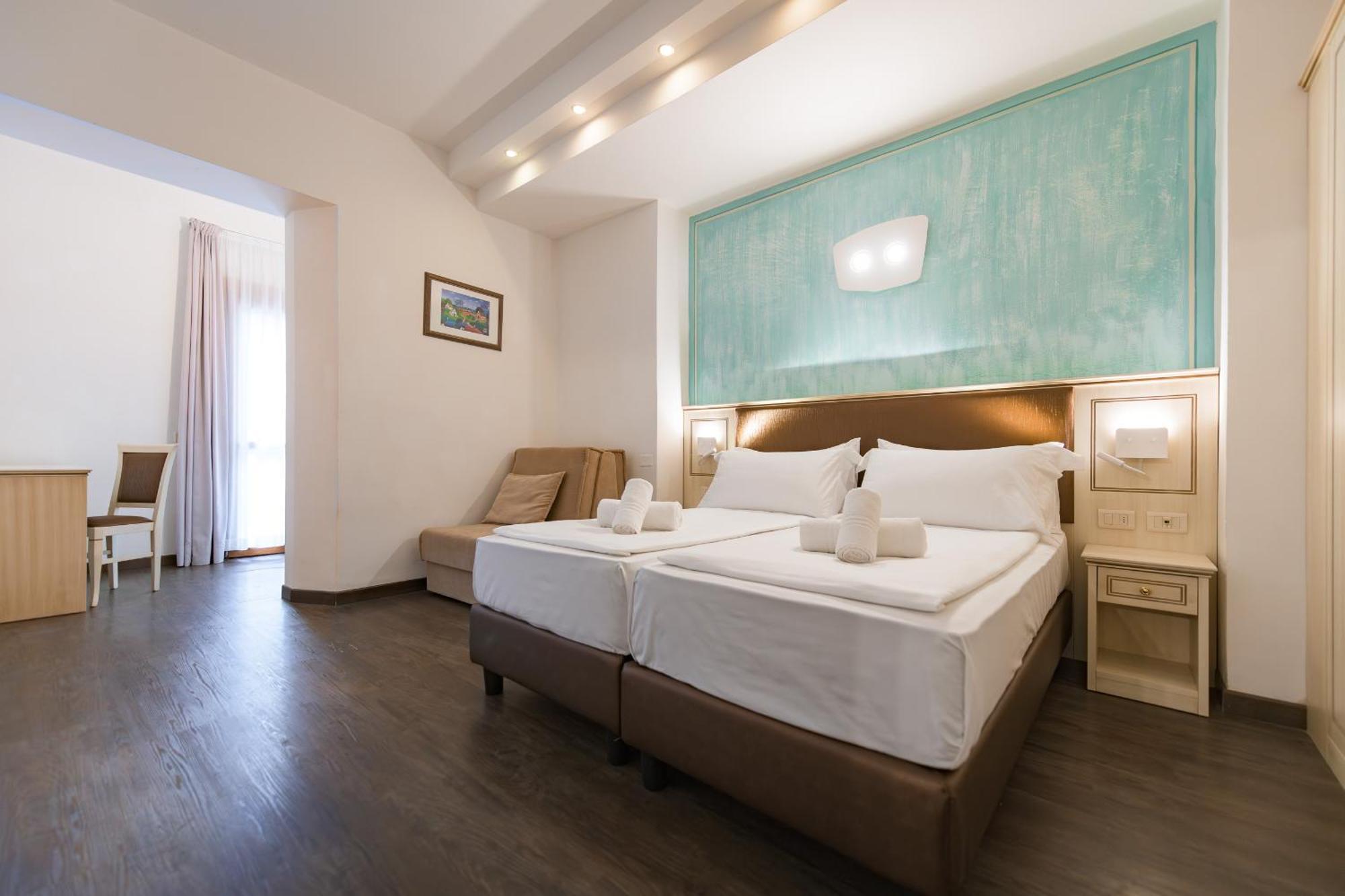 Hotel Sogno Del Benaco Лімоне-суль-Гарда Номер фото