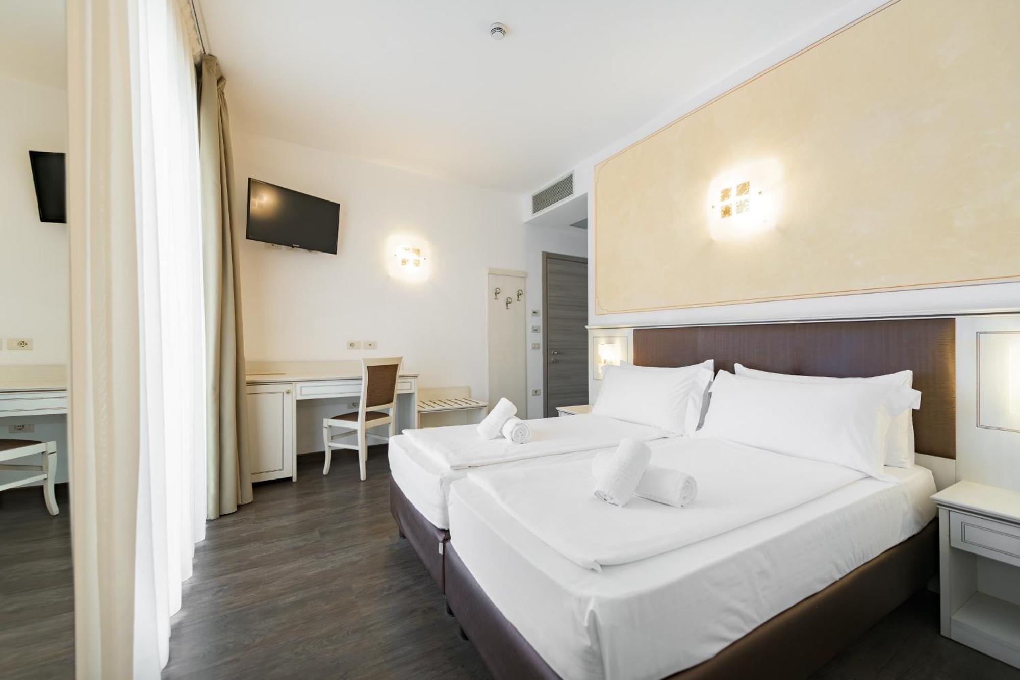 Hotel Sogno Del Benaco Лімоне-суль-Гарда Екстер'єр фото
