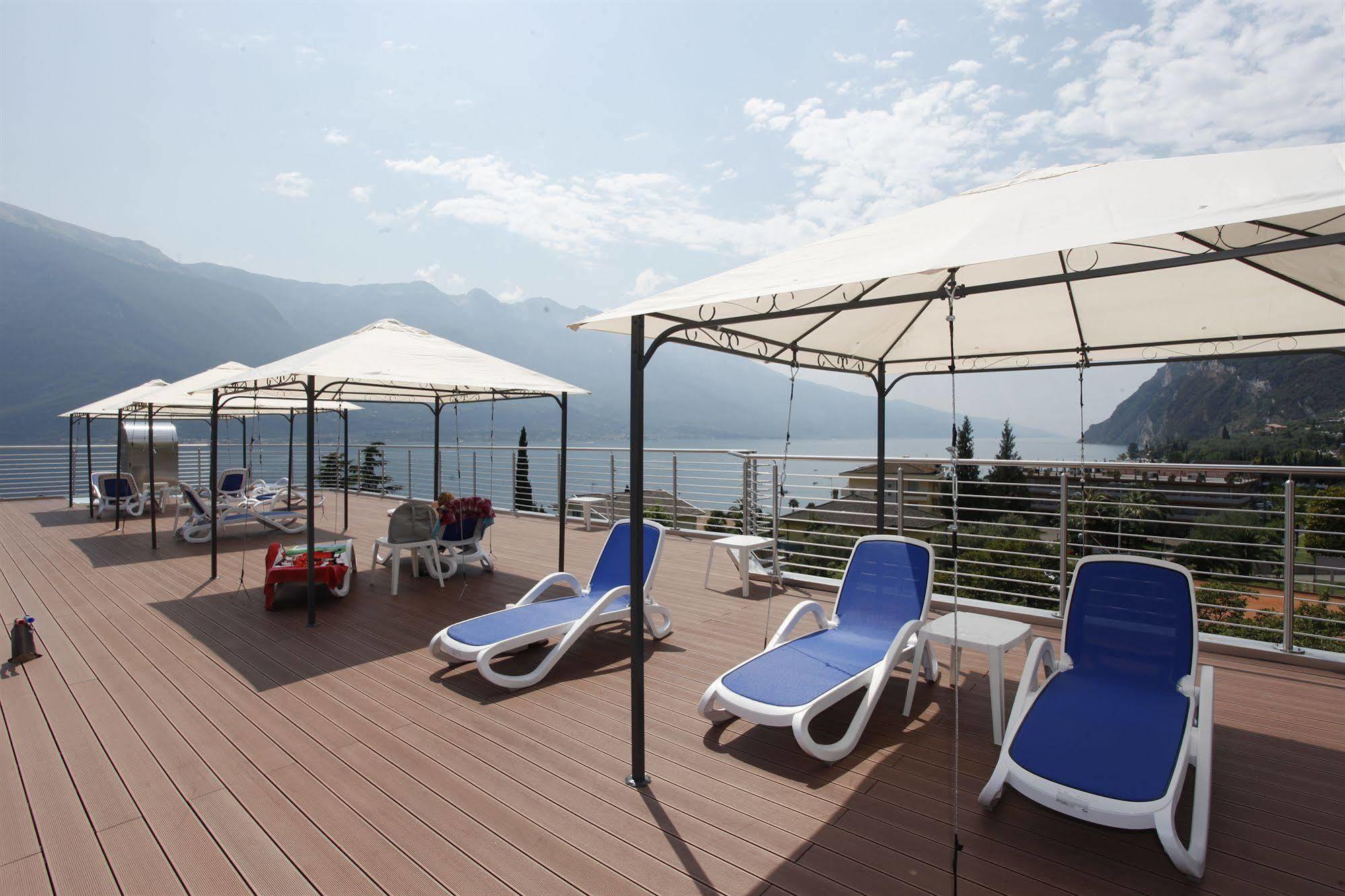 Hotel Sogno Del Benaco Лімоне-суль-Гарда Екстер'єр фото